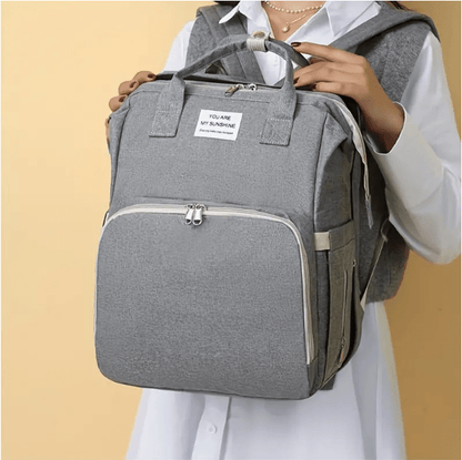 personne tenant Sac de Voyage BigBackpack™ Gris 